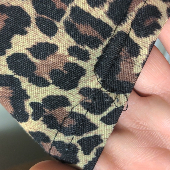 Leopard Print Quarter Sleeve Pinup - Picture 6 of 7